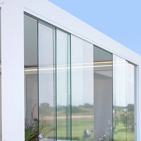 WG 10 ramlöst glasparti till pergola och sommaruterum