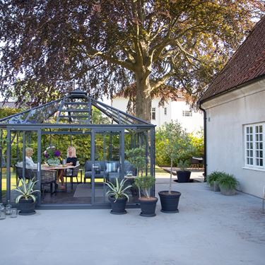 Green Room Square, stram design och många smarta lösningar. Stormgaranti och fraktfri leverans!