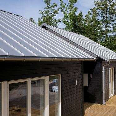 Komplett klicktak i plåt för bandtäckning | Willab Garden