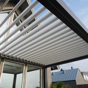 Modern och praktisk Pergola i lackerad aluminium